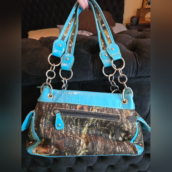 Teal blue and camo purse - Picture 3 of 6